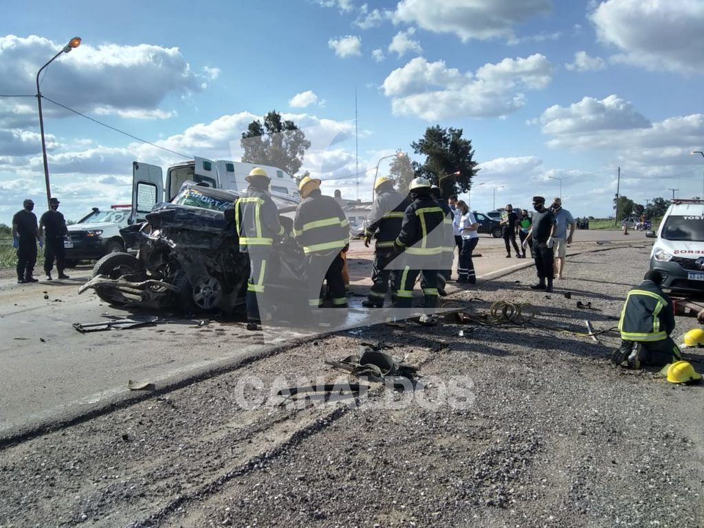 Accidente en el cruce de rutas 95 y 2: camión y camioneta ...